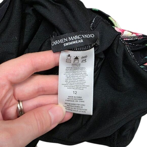 Carmen Marc Valvo Black Floral One Shoulder Ruffle One Piece Swimsuit 12 - Picture 3 of 4